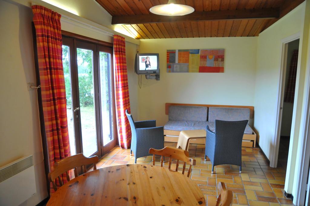Village De Vacances De Vencimont ヴォンエッシュ 部屋 写真